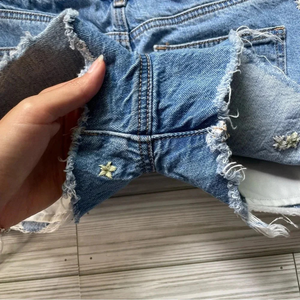 American eagle high rise embroidered mom shorts size 00 - Picture 10 of 10